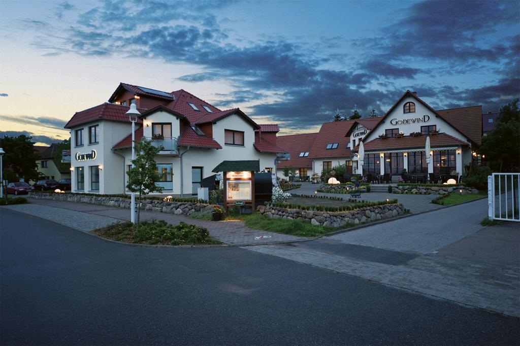 Hotel Godewind Thiessow Exterior photo