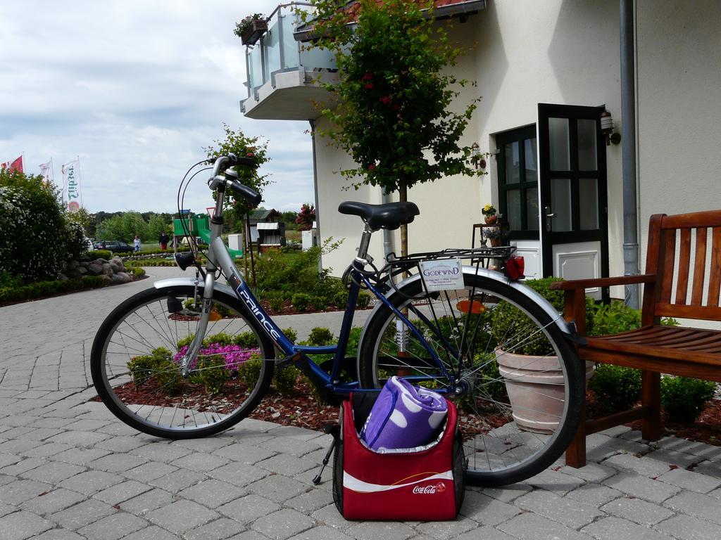 Hotel Godewind Thiessow Exterior photo